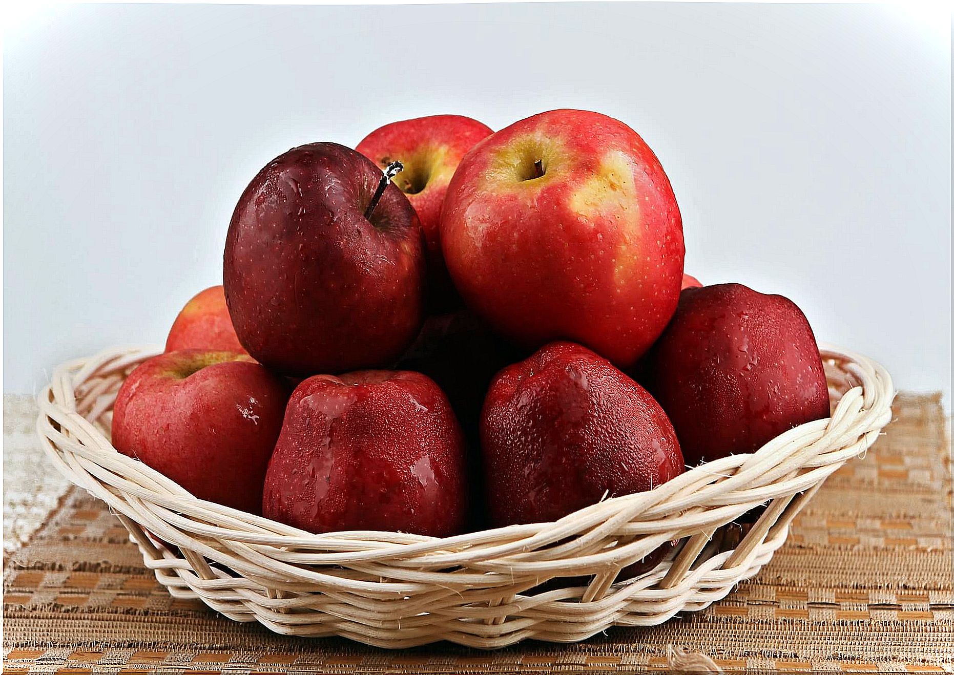 Red apples: foods to regulate your glucose