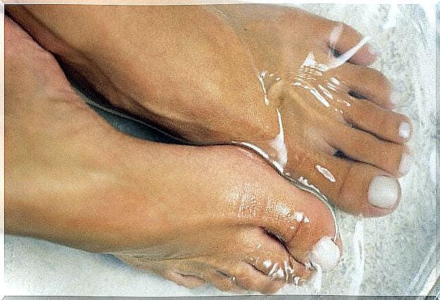 Feet in cold water