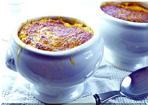 Castilian soup in ceramic bowl