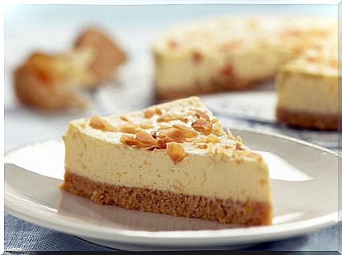 delicious gluten-free desserts: cheesecake