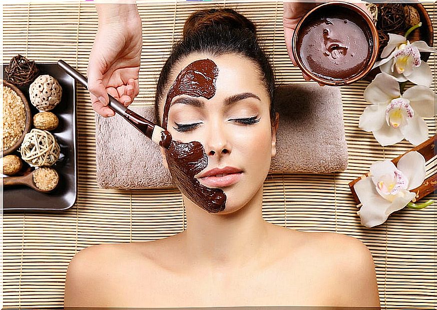 How to prepare a chocolate and honey mask to hydrate the face