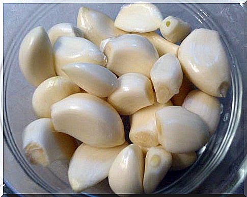 Benefits of garlic juice