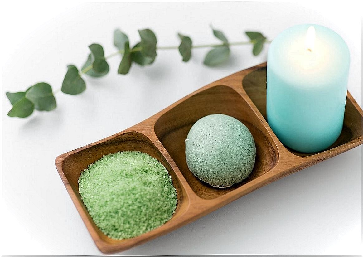 Green clay facial sponge