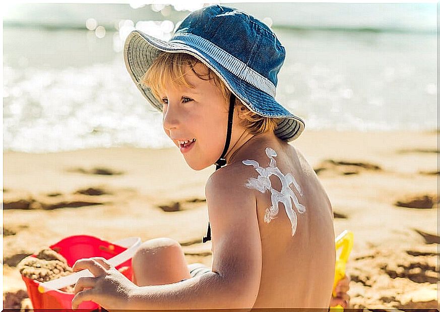 Caring for children's skin in summer